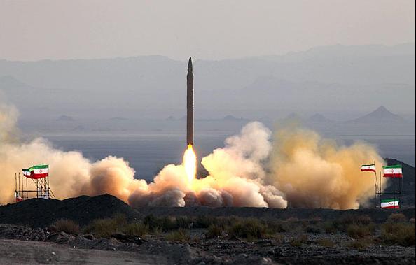 طهران تقر باجرائها اختبارا لإطلاق صاروخ باليستي