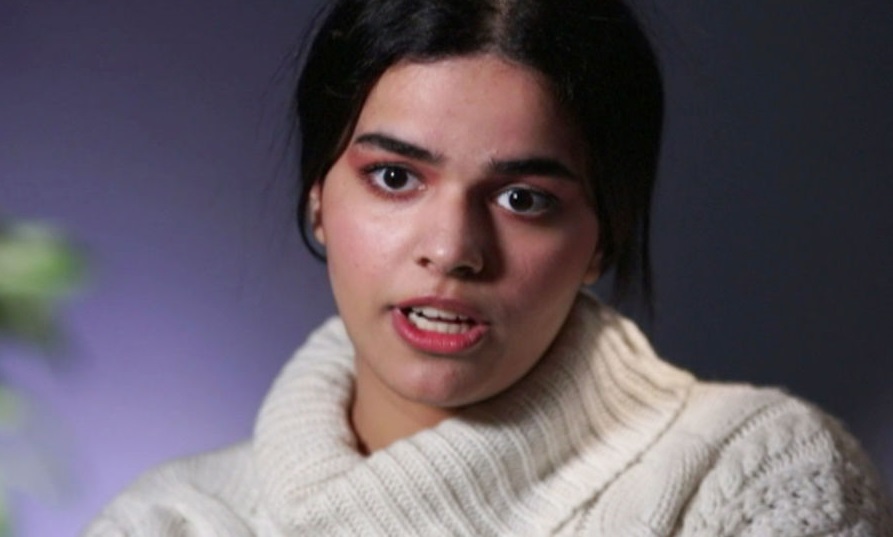 بالصور.. اللاجئة السعودية رهف القنون تحتفل بطريقة مثيرة للجدل بيوم المرأة