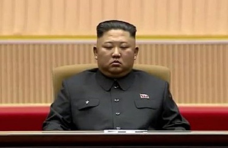 بالفيديو.. زعيم كوريا الشمالية ينام في مناسبة سياسية