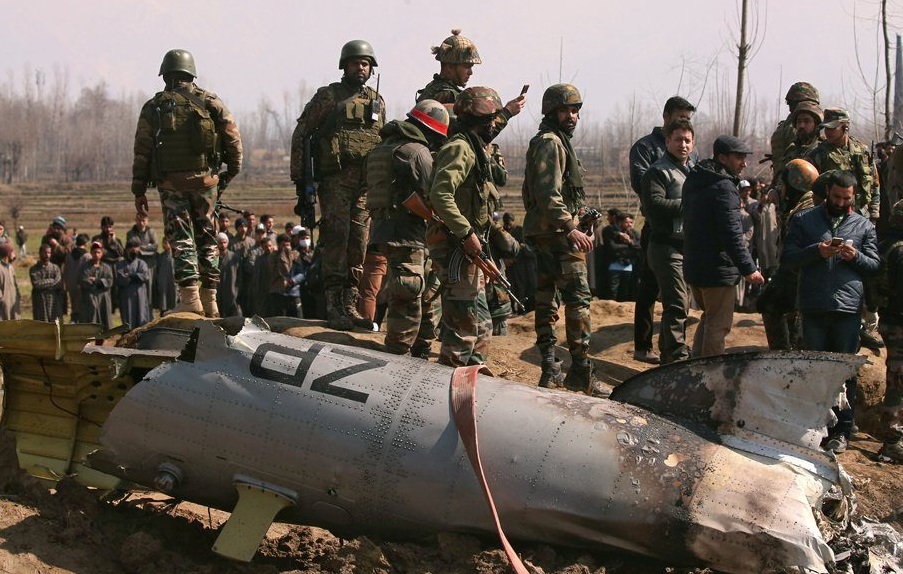 (التوتر الجوي) يتصدر عناوين الصحف الهندية والباكستانية