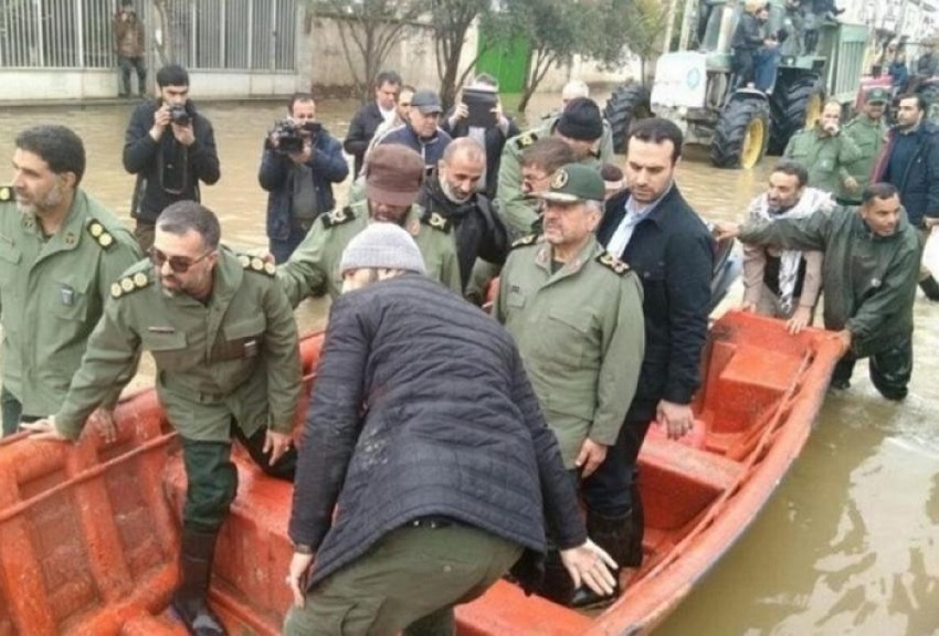 الفيضانات تتسبب بحدوث تراشق بين روحاني وقائد الحرس الثوري
