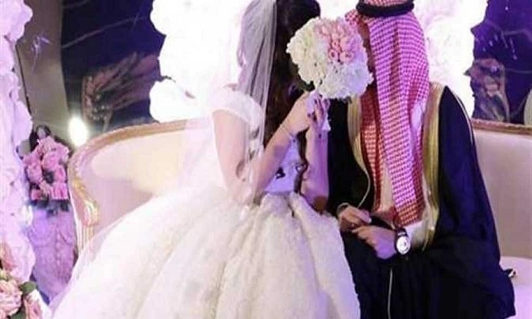 السعودية تسمح للسجين بالخروج 24 ساعة كل شهر للاختلاء بزوجته