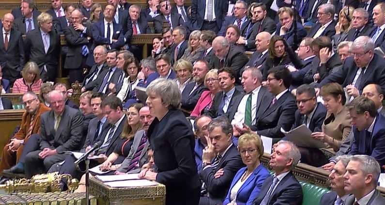 البرلمان البريطاني يرفض اتفاق 