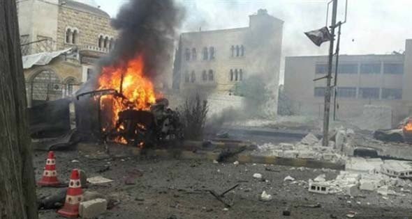 15 قتيلا وعشرات الجرحى في انفجارين استهدفا إدلب السورية