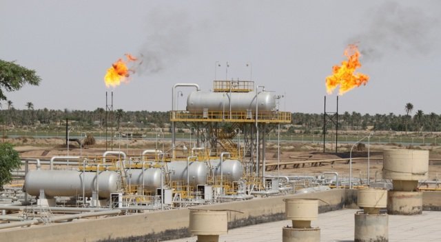 العراق يوقع اتفاقا لحفر 40 بئرا في حقل مجنون النفطي