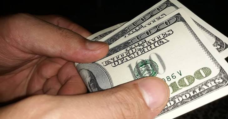 انخفاض طفيف في سعر صرف الدولار أمام الدينار