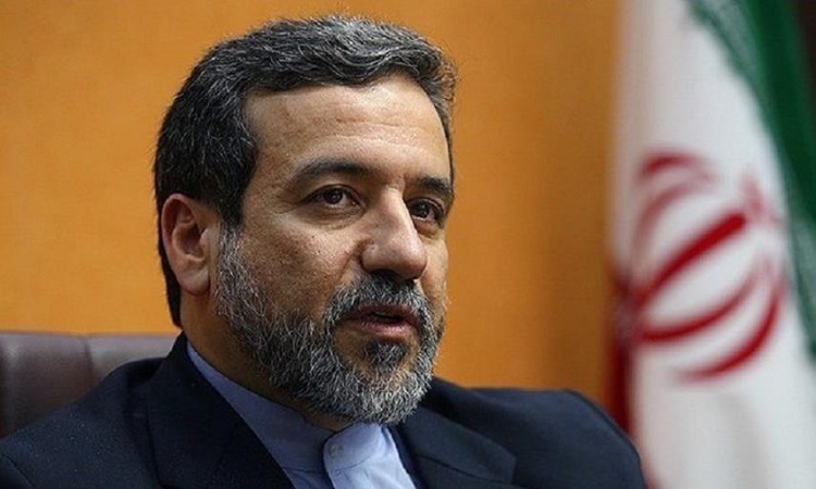 إيران تدعو واشنطن إلى احترام سيادة حدودها