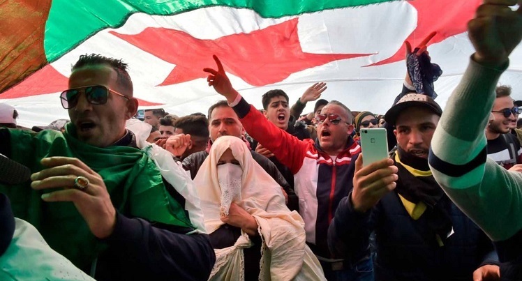 تظاهرات كبيرة في الجزائر ضد ترشح بوتفليقة للولاية الخامسة