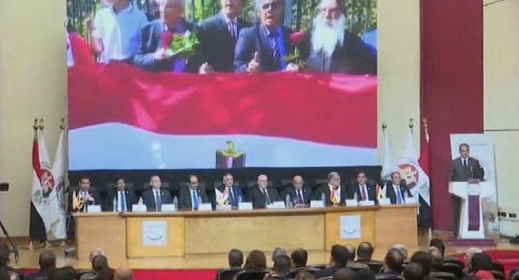 المصريون يقرون التعديلات الدستورية بالاغلبية