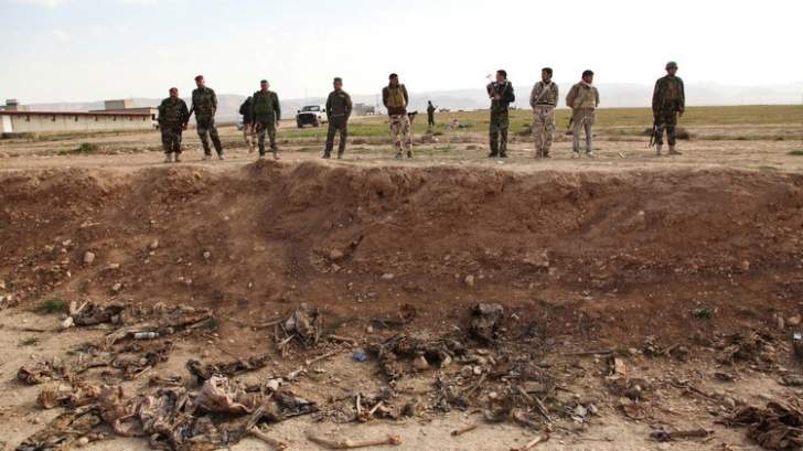 قيادي كردي: نحاول التحقق من أن الجثث في المقبرة الجماعية بالباغوز تعود لايزيديين