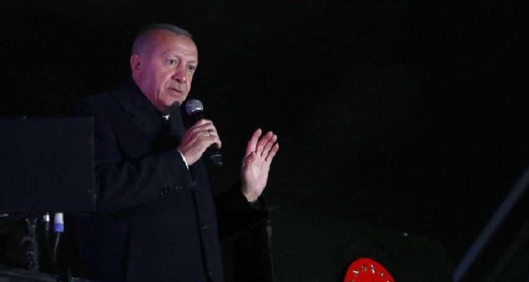 أردوغان يصف مرشحة انتقدت اللافتات العربية بـ 