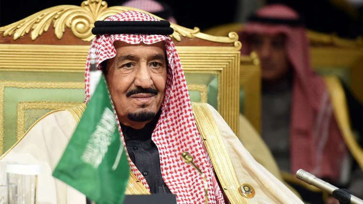 جامعة عربية تمنح الملك السعودي شهادة الدكتوراه