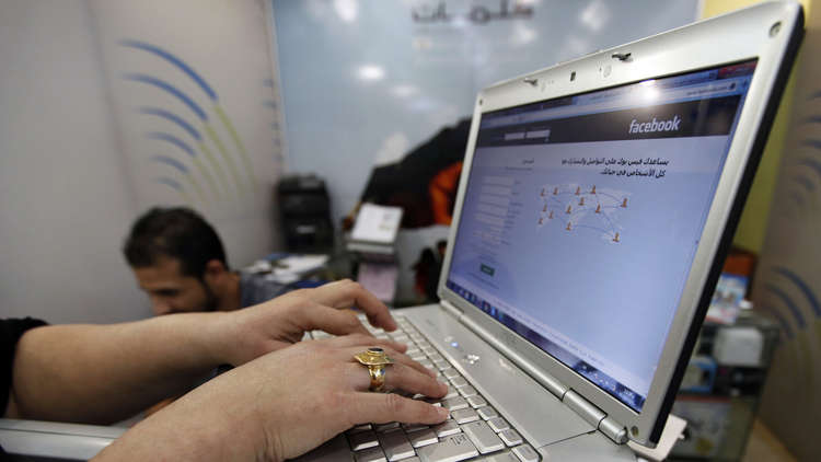 وزارة الاتصالات تعلن تخفيض أسعار الانترنت وزيادة ايصال السعات للمواطنين