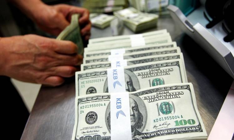 انخفاض سعر صرف الدولار في بورصات العراق