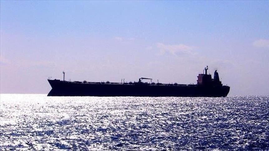 طهران تعلن احتجازها ناقلة نفط في مياه الخليج