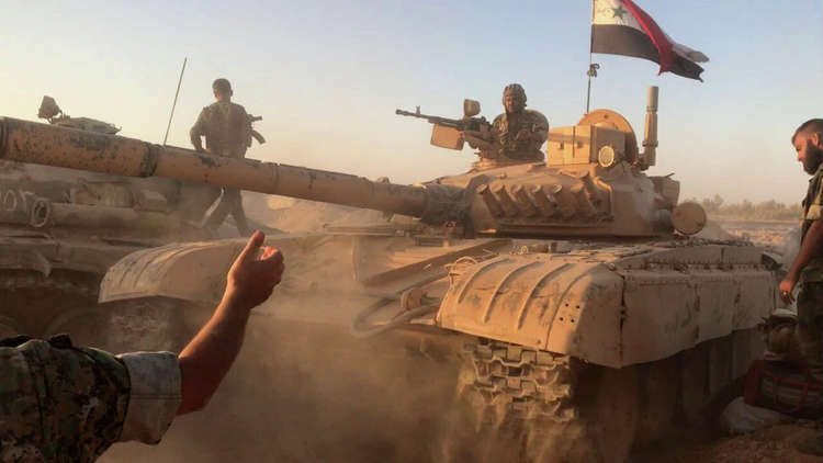 الجيش السوري يهاجم اهدافا لتنظيم داعش في الصحراء