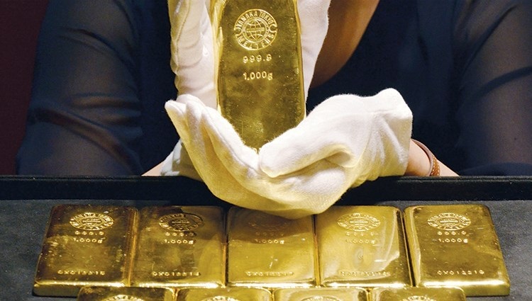 الذهب يصعد لاعلى مستوى في 6 أعوام