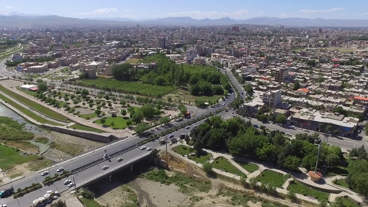 ايران: مقتل عنصرين من الحرس الثوري في اشتباكات مع مسلحين كرد