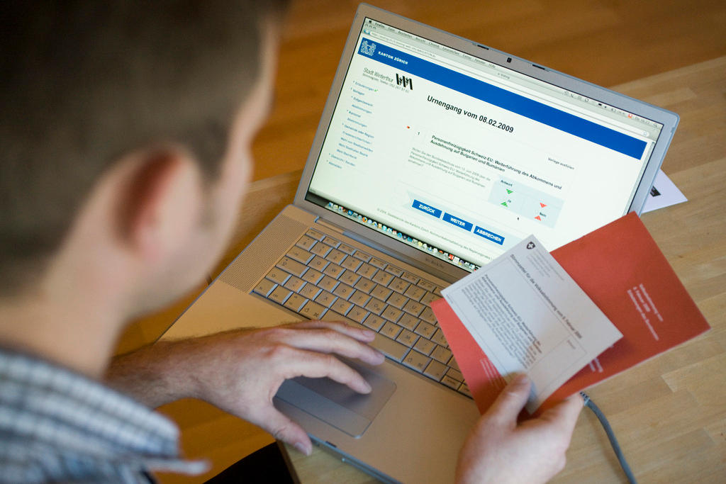 الاعلام الرقمي: 150 الف دولار لمن يخترق التصويت الالكتروني في سويسرا