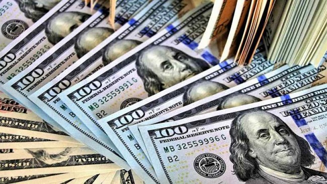 سعر صرف الدولار يسجل ارتفاعا جديدا أمام الدينار