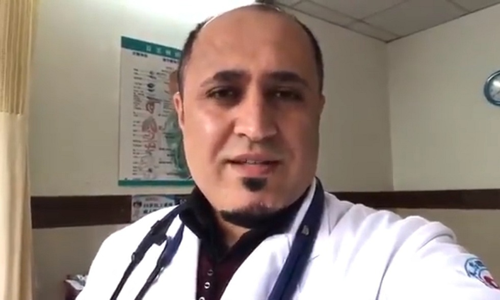 لأول مرة.. طبيب يكشف أسرار تعامل الصينيين مع كورونا (فيديو)