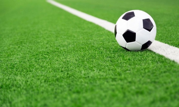 لاعب كرة قدم يقتل ابنه بسبب كورونا !