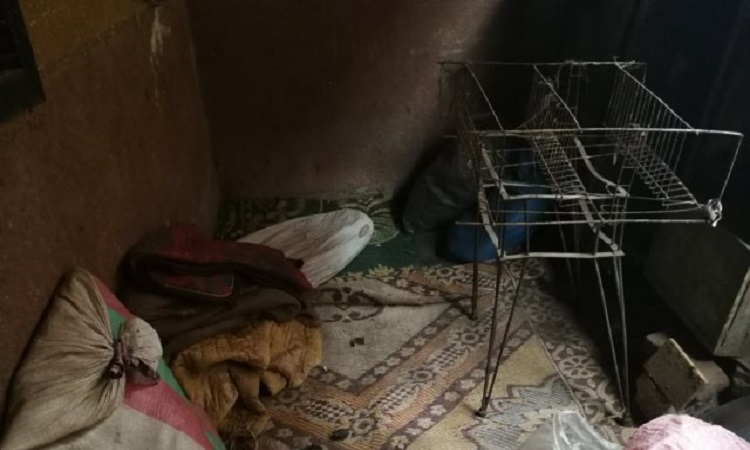 أم تحبس ابنها 30 عاما بالمنزل.. والصدمة هكذا وجدوه !