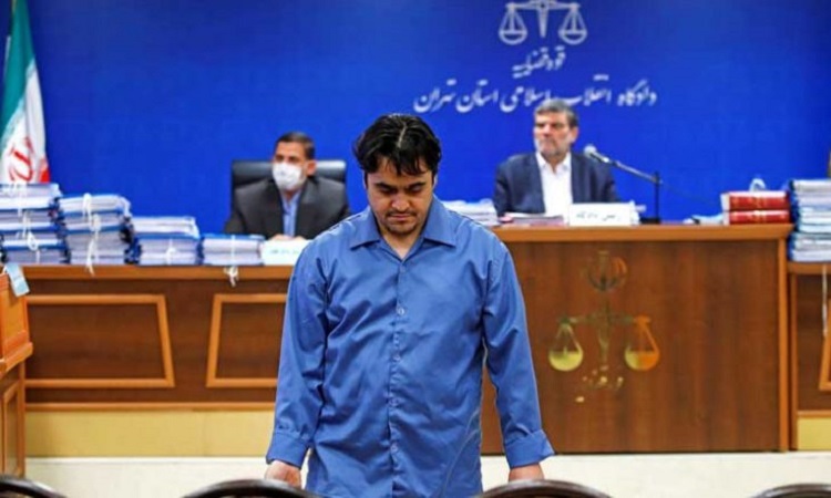 ايران تنفذ حكم الاعدام بحق الصحفي المعارض روح الله زم