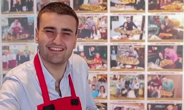 بوراك ينشر فيديو بعيد عن الطعام يثير تفاعلا واسعا