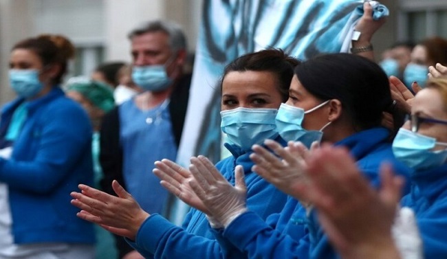 صحيفة بريطانية تكشف عن أربعة سيناريوهات للقضاء على وباء كورونا