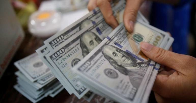 تراجع سعر صرف الدولار امام الدينار العراقي