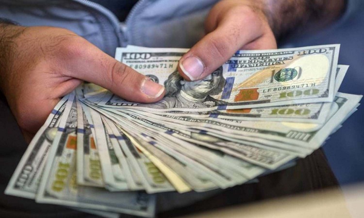البورصة.. الدينار العراقي يستعيد بعض قوته أمام الدولار الأميركي