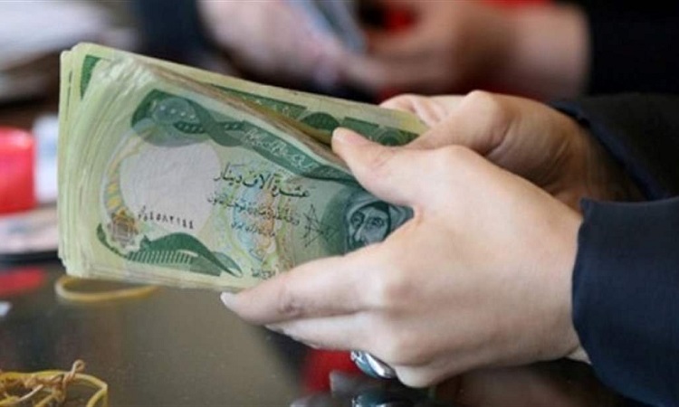 العمل تصدر بيانا بشأن رواتب العقود