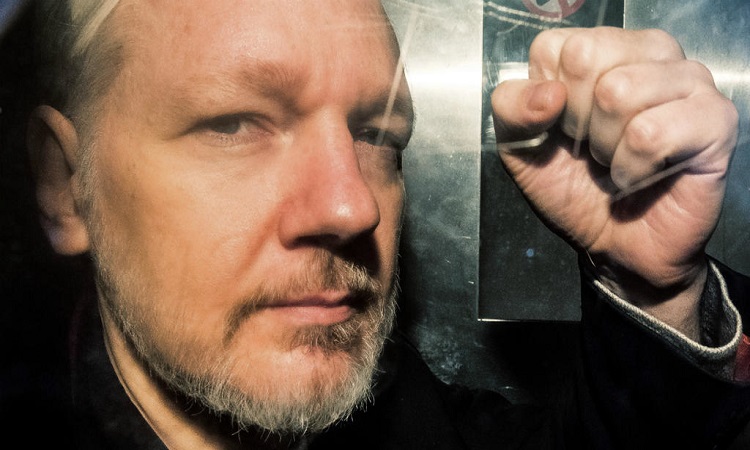 بريطانيا ترفض الافراج عن مؤسس موقع (ويكيليكس) رغم انتهاء المدة القانونية