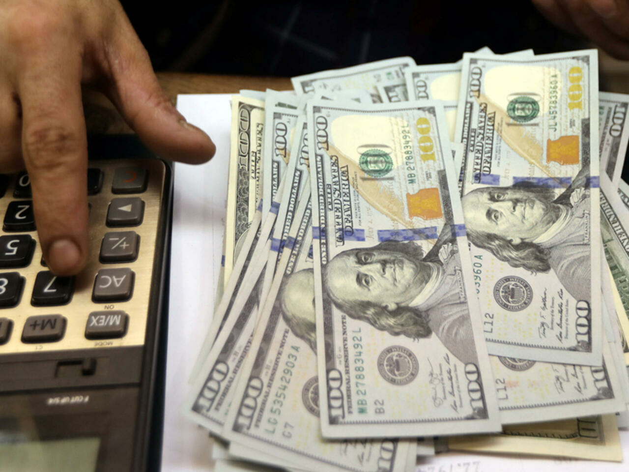 اللجنة المالية تكشف لـ NRT عربية: عن مصير الفوائد المالية للنفط