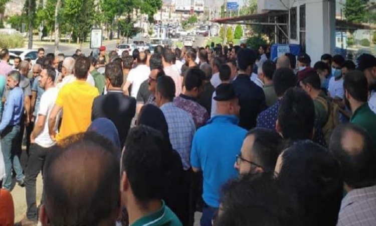 دهوك.. قوة حزبية استخدمت اسلوبا قمعيا بوليسيا ضد المتظاهرين