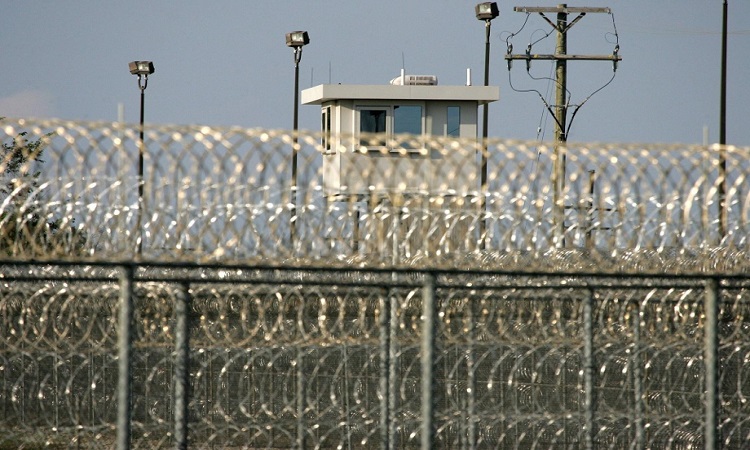 وفاة أميركي بكورونا قبيل الافراج عنه بعد 44 عاما في السجن