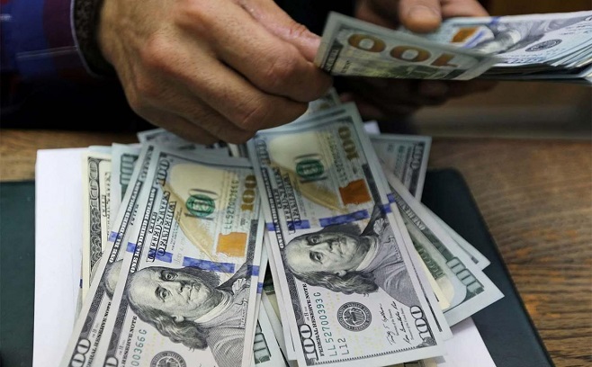 ارتفاع ملحوظ بأسعار صرف الدولار مقابل الدينار اليوم