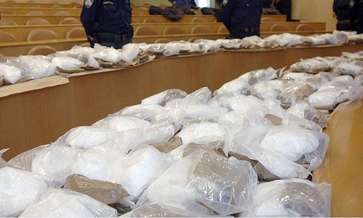 كوكايين وصواريخ فضائية على متن سفينة واحدة !