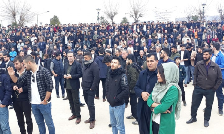 بالصور.. جانب من تظاهرات كردستان اليوم