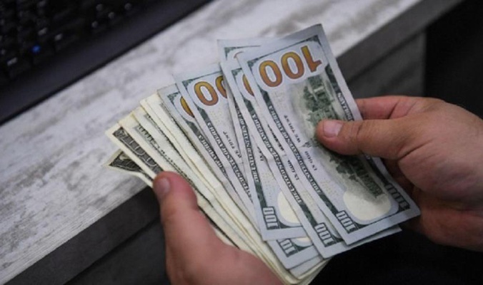 انخفاض طفيف بأسعار صرف الدولار أمام الدينار
