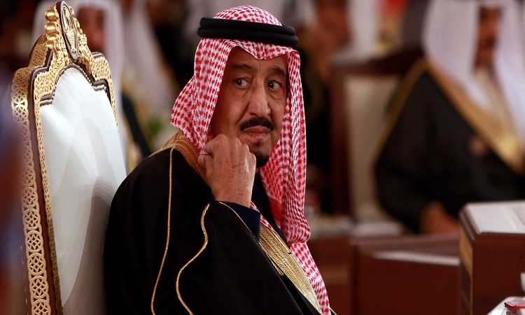 الملك السعودي يعفي أحد وزرائه ويعين خليفة له