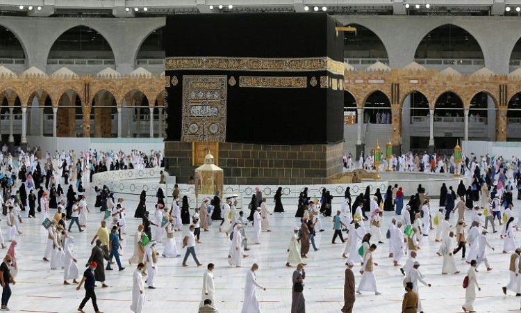 انتهاء مناسك أصغر موسم حج في التاريخ الحديث (فيديو)