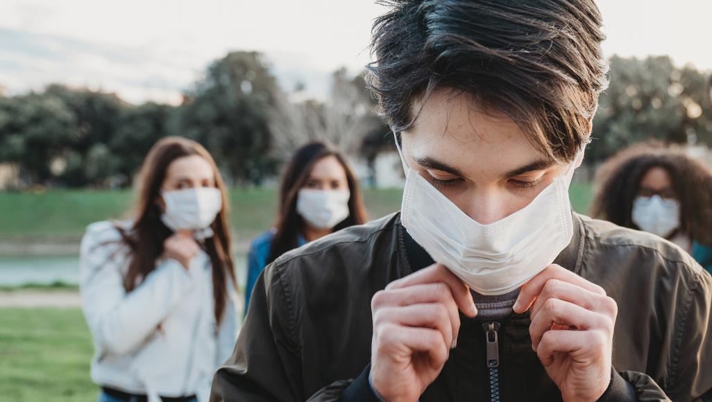 عقب تسجيل إصابات أقل بكورونا بين النساء.. أميركا تفكر في حقن الرجال بهرمونات أنثوية 
