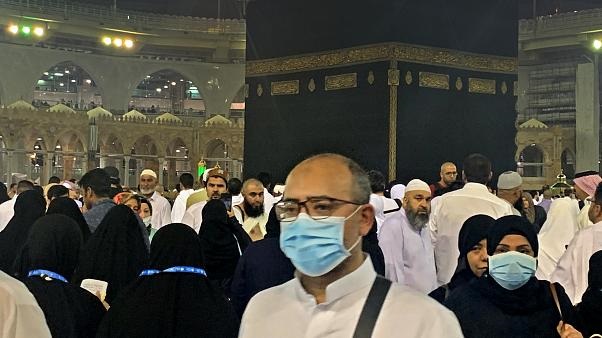 إمارة مكة تصدر قرارا جديدا للحد من تفشي كورونا 