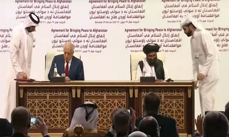 بعد سنوات من الحرب.. توقيع اتفاق السلام بين واشنطن وطالبان