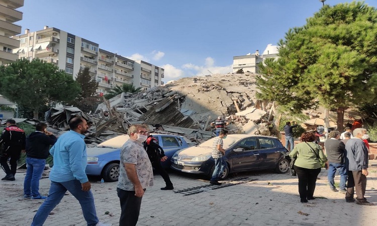 السفارة العراقية في تركيا تصدر بيانا بشأن حادث زلزال إزمير