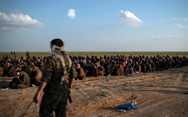 صحيفة: داعش لا يزال حاضرا بقوة رغم إعلان التحالف الدولي هزيمته في سوريا