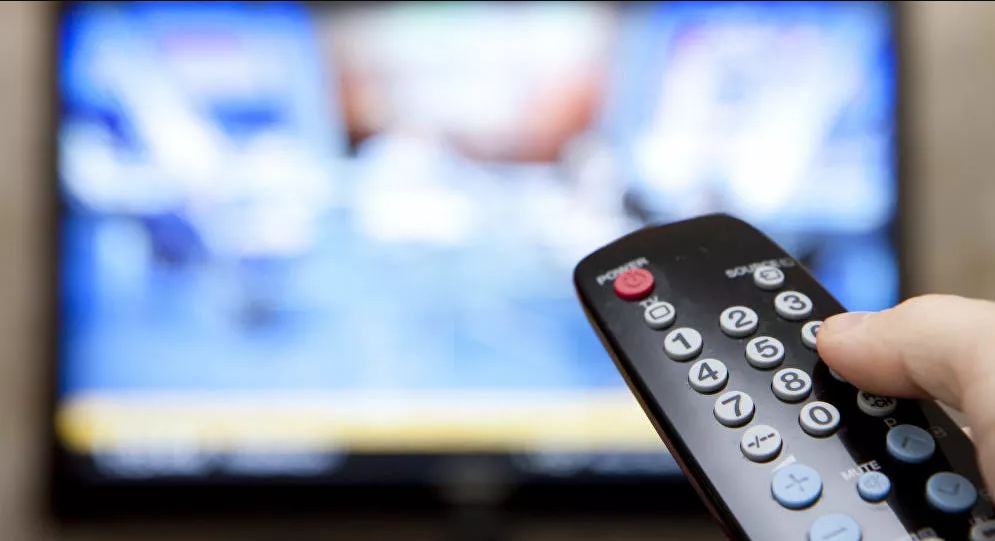 خبراء يحذرون: عليك التوقف عن مشاهدة التلفاز عندما تصل هذا العمر!
