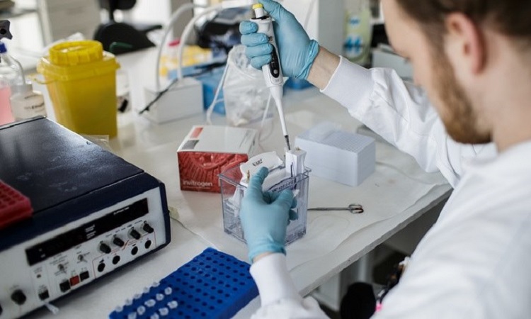 لقاح جديد ضد كورونا من جامعة اكسفورد